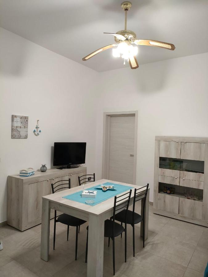 Casa Vacanze da Lui' Torre Lapillo Esterno foto
